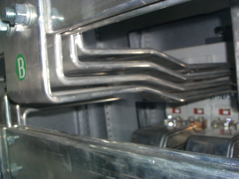 4拼铜排折弯工艺一致