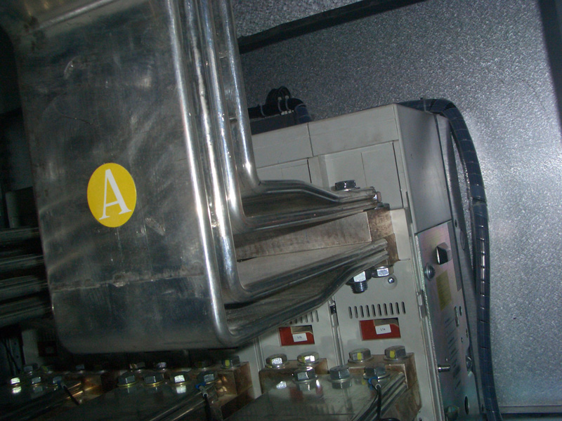 A项4拼铜排整体一致