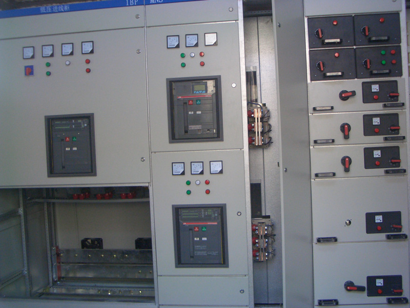 MNS整组柜并柜效果