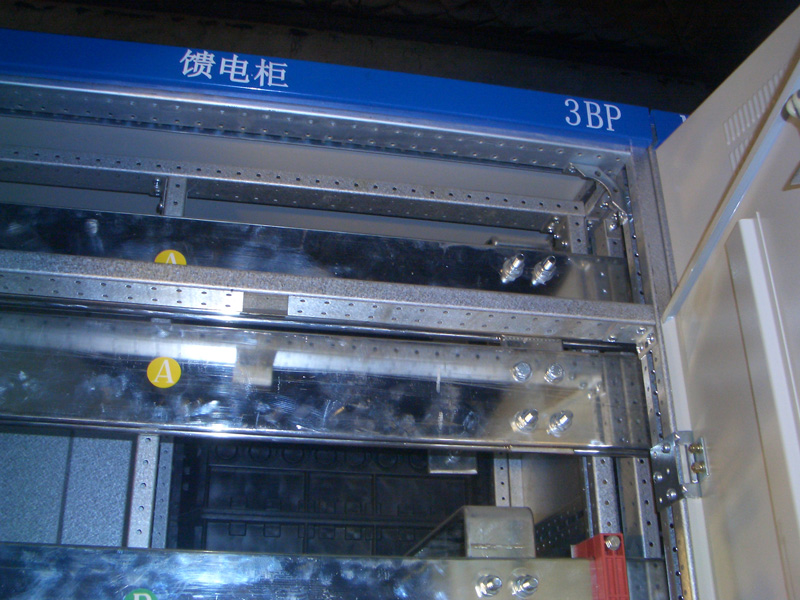 柜体门缝误差不大与1mm