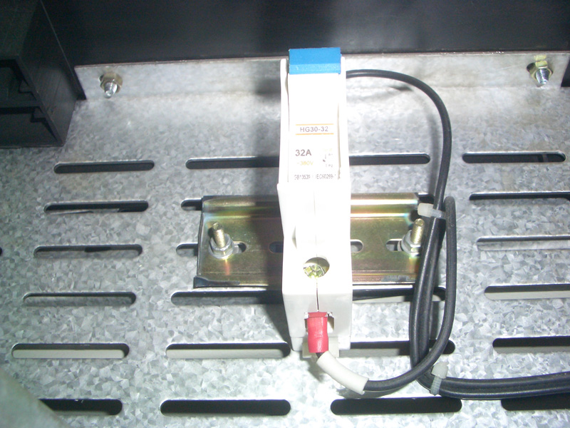 元件接线压线鼻子、并烫烯