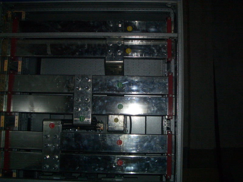 整柜4拼铜排整体美观